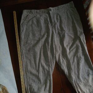 Christopher & Banks size 14W gray and white striped linen-cotton blend crops